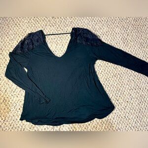 Black American Eagle Long Sleeve Top